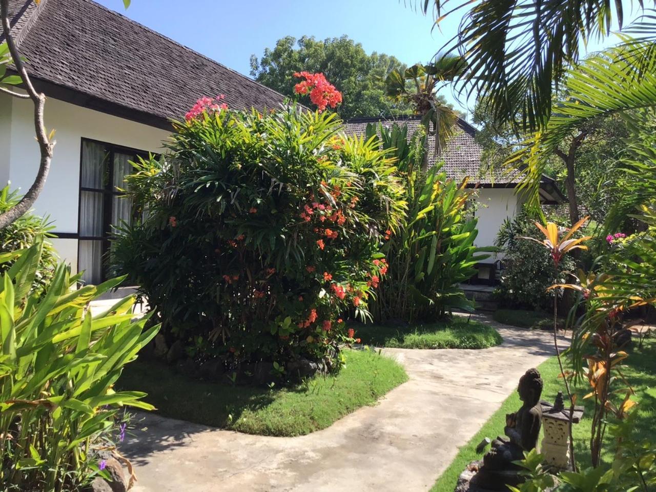 Taman Dewi Sri Villa Et Bungalow Pemuteran Kültér fotó